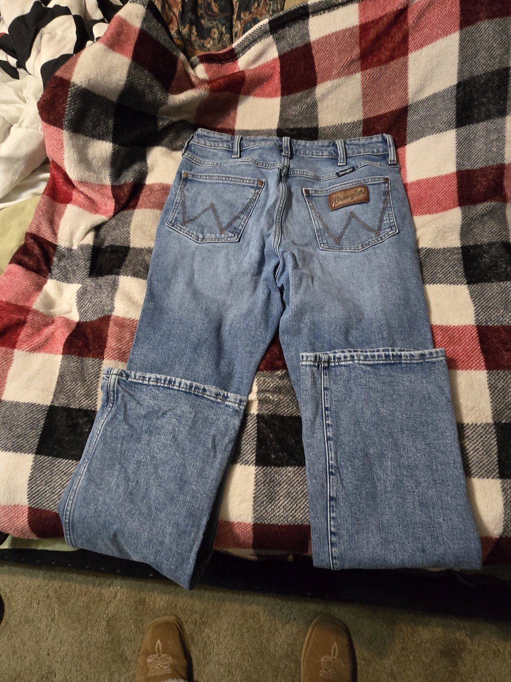 Wrangler Light Blue Relaxed Fit Men’s Jeans